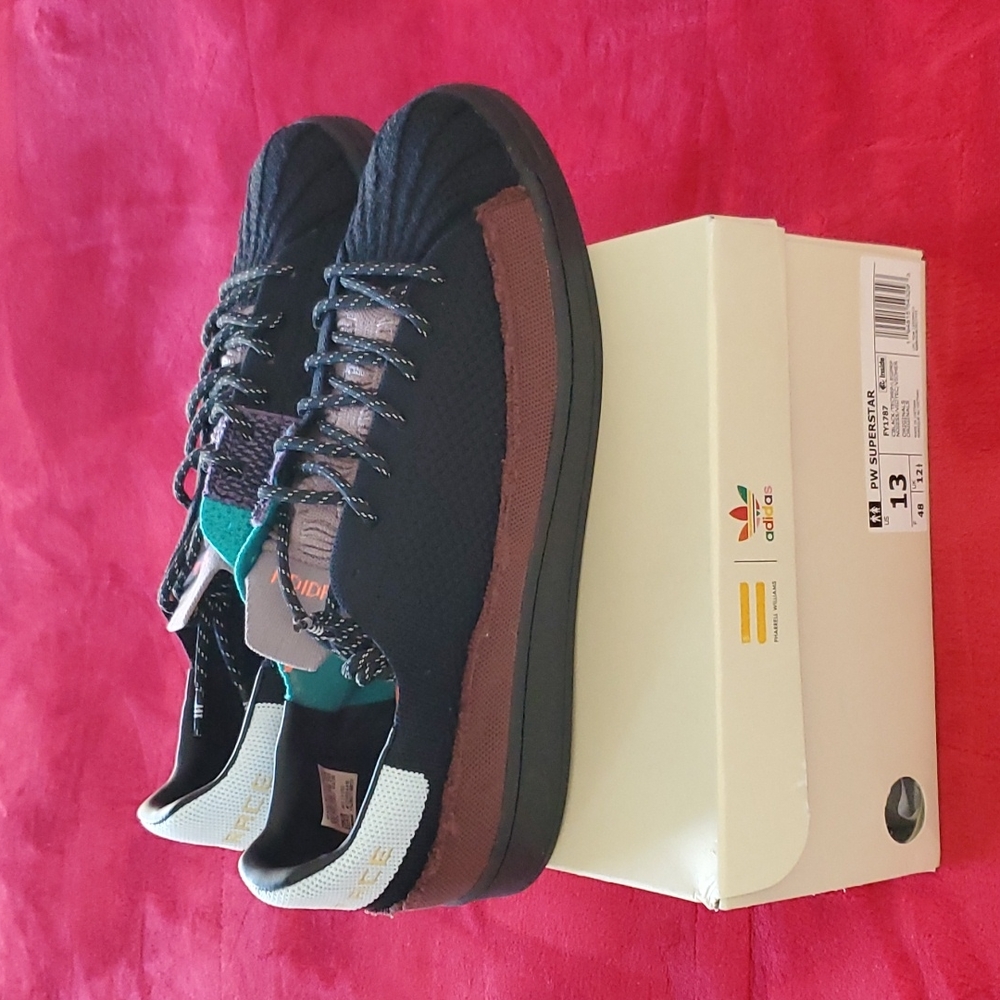 Men's Adidas (Pharrell)